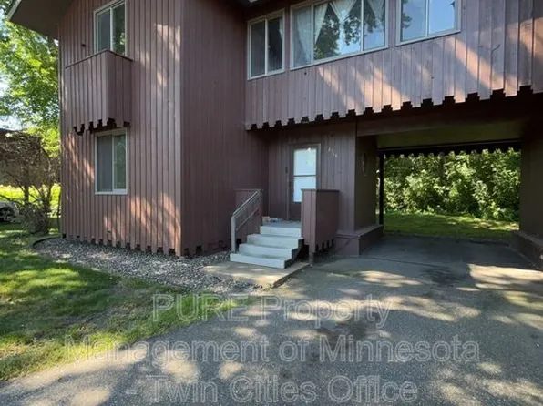 1514 N Timber Rdg, Minneapolis, MN 55432