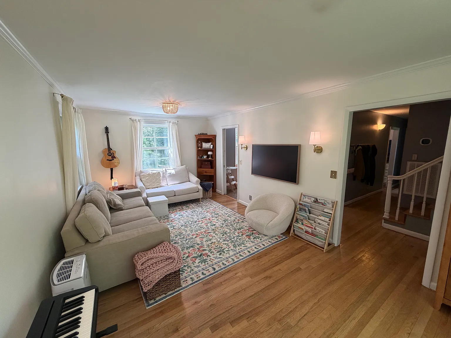 4 bed, 1716 sqft, $3,100 — Photo 4