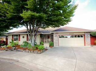 2986 Gilham Rd, Eugene, OR 97408