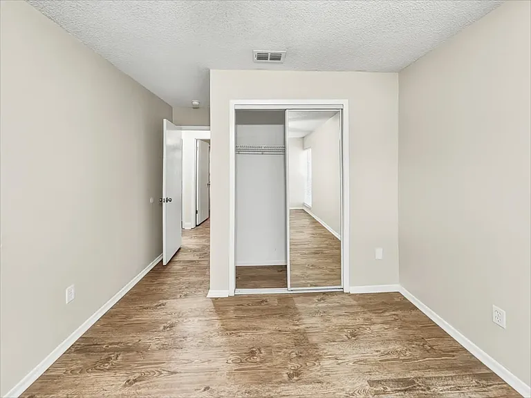1171 La Mesa Ave — Photo 11