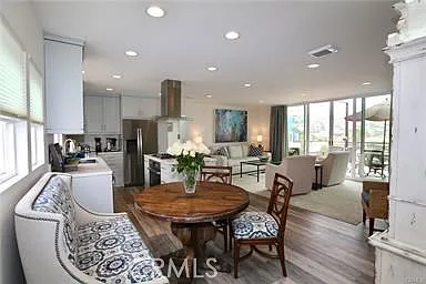 175 Cedar Way — Photo 2