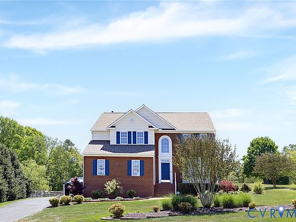 2nd image of 909 Newsome Ct