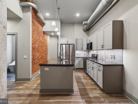 2nd image of 41 W Lemon St APT 304