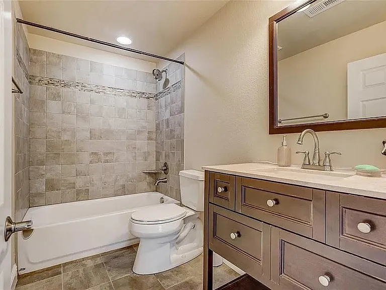 4884 Bittercreek Dr — Photo 6