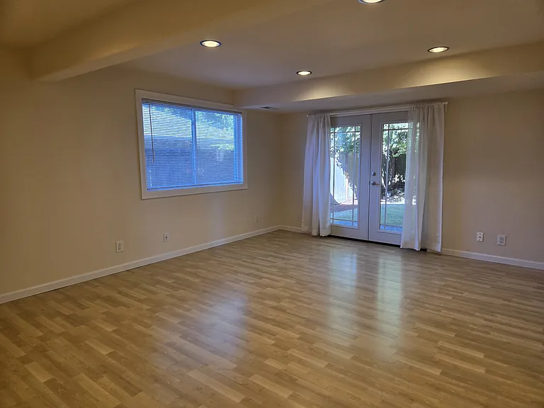 1928 165th Pl NE — Photo 12