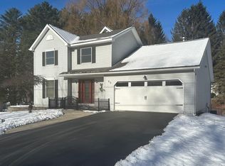 60 McCormack Rd, Slingerlands, NY 12159