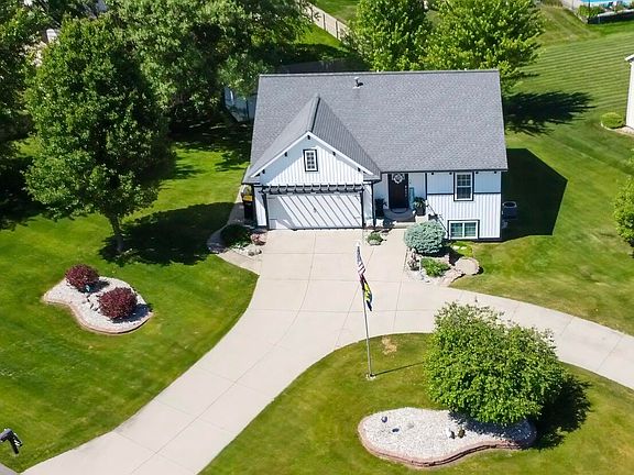 2nd image of 8713 Willow Creek Dr