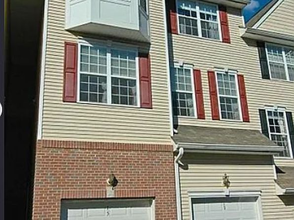 15 Conover Ter #1015