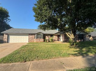 1019 E 145th St S, Glenpool, OK 74033