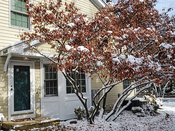 2nd image of 560 Bradbury Ln #560