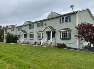 877 Avoy Rd, Lake Ariel, PA 18436