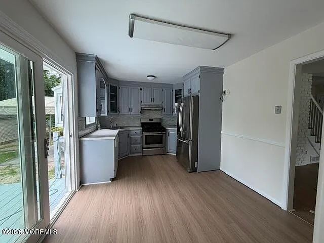 5 bed, 2.5 bath, $2,500 — Photo 2