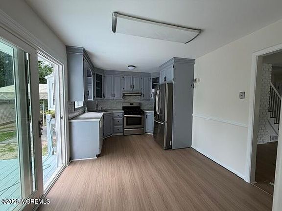2nd image of 205 Whalepond Rd