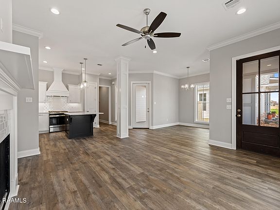 4th image of 102 Provincetown Ln
