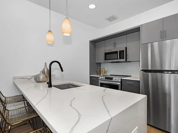 1435 10th Street image 7 of 59