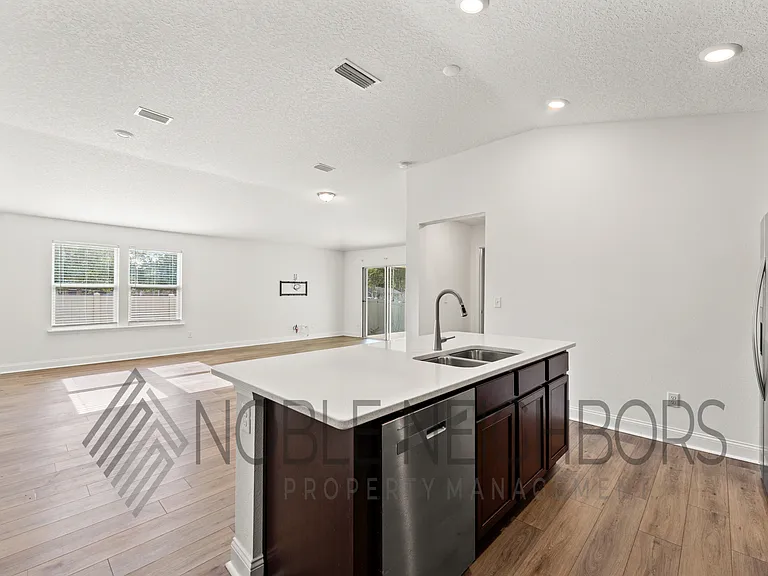 2907 Lucille Ln Middleburg FL
Noble Neighbors Property Management