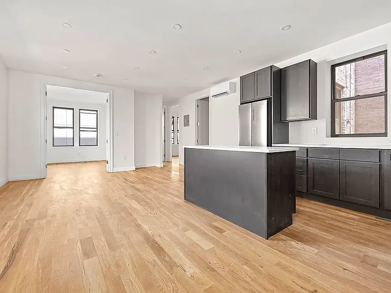 545 Brooklyn Ave #3 — Photo 1