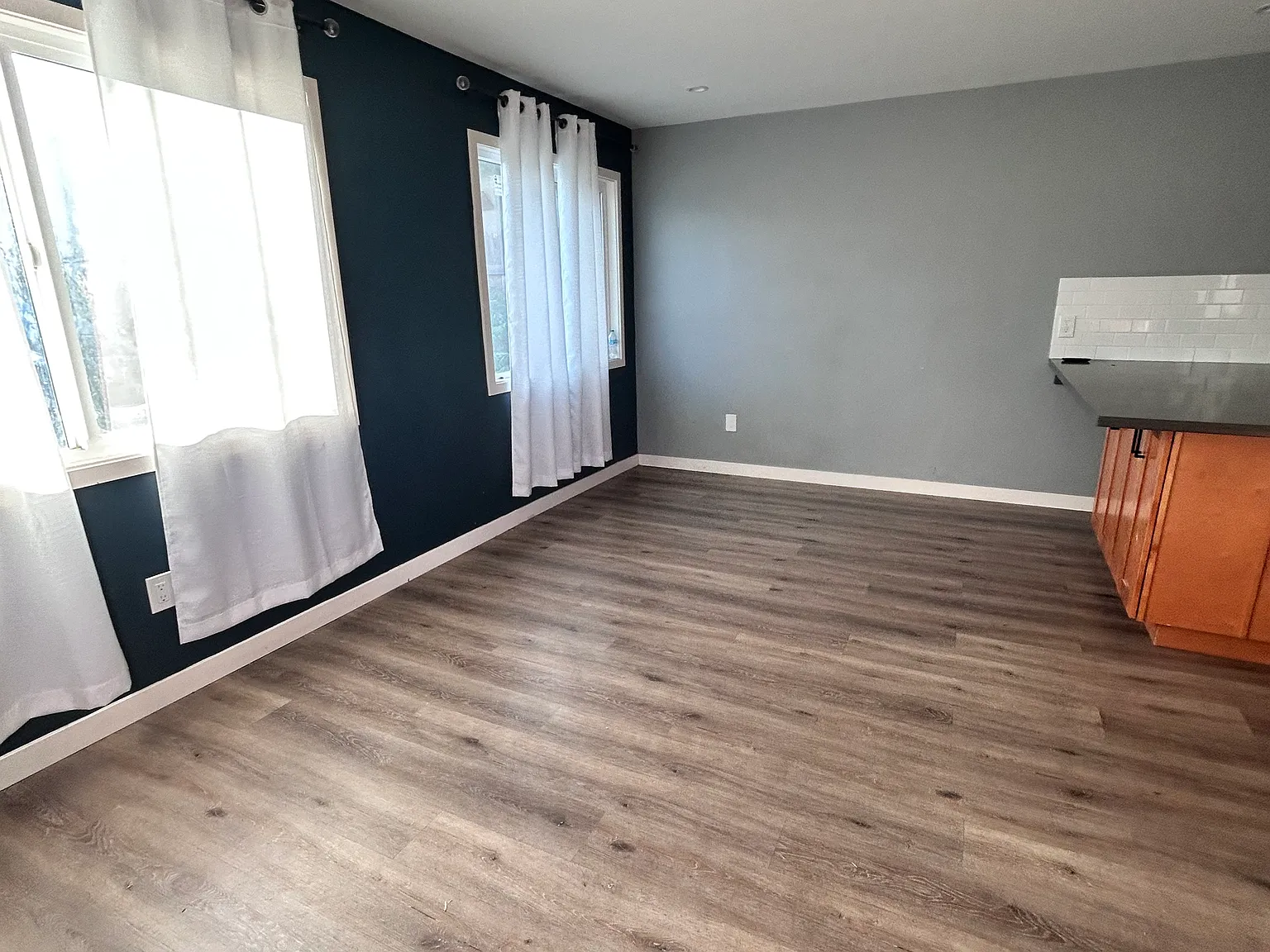 2 bed, 761 sqft, $2,700 — Photo 2