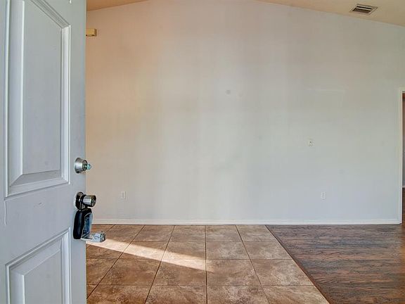 3rd image of 1569 NW 29th Rd #1