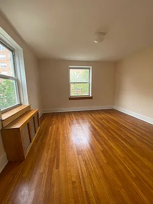 Rented by Kew Forest Realty Inc | media 9