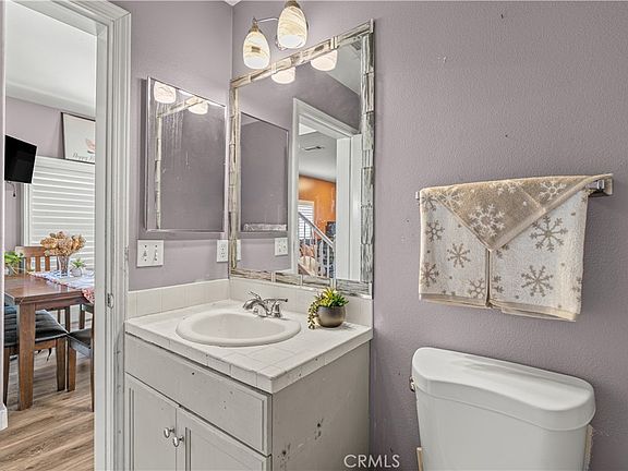 4th image of 148 W Cherry Ave