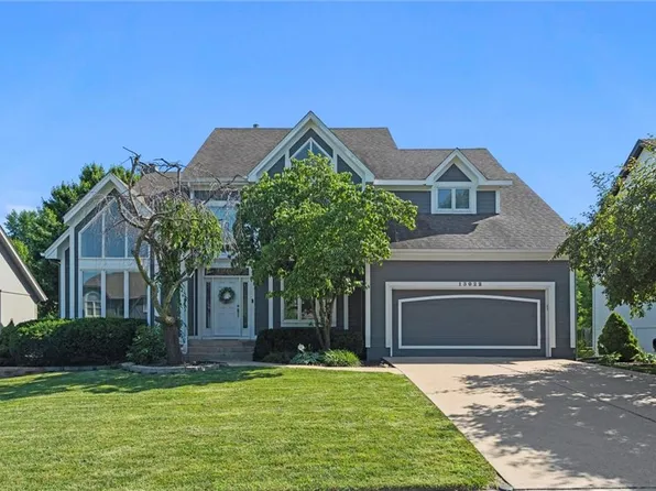 13022 Stearns St, Overland Park, KS 66213
