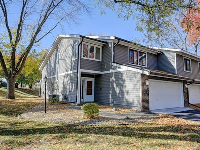 9365 Nesbitt Rd, Bloomington, MN, 55437