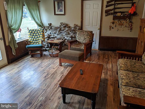 5th image of 32 Little North Ln