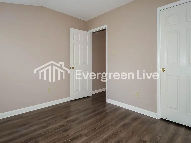 3931 Old Brownsville Rd — Photo 10