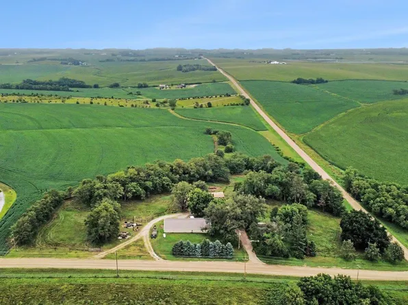 702 County Road K, Yutan, NE 68073