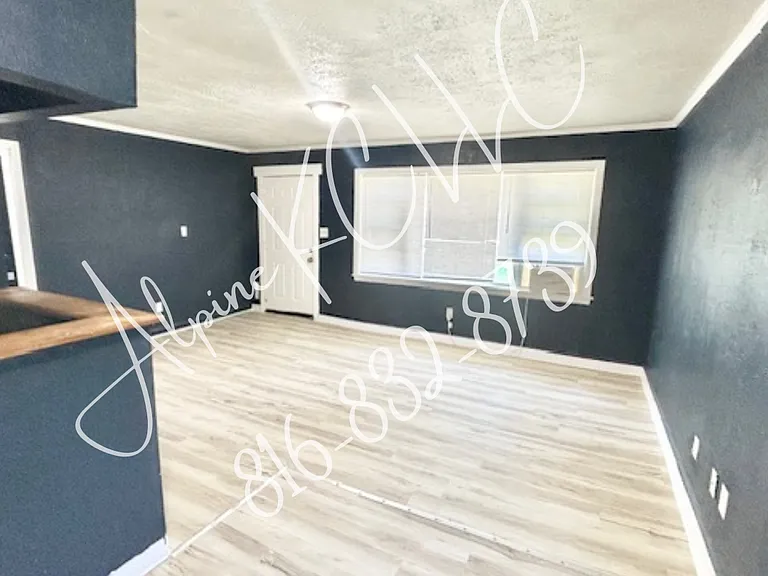 8013 Wabash Ave — Photo 2