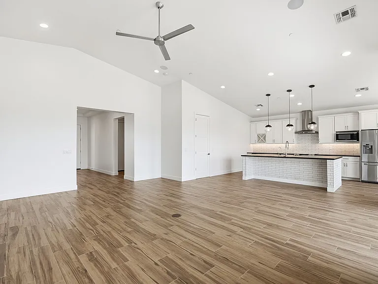 8503 E Amelia Ave — Photo 16