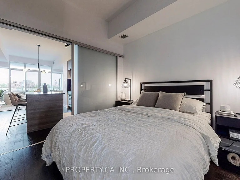 205 Manning Ave #403 — Photo 27