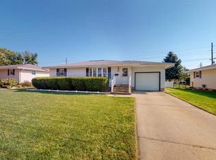 903 20th St, Columbus, NE 68601