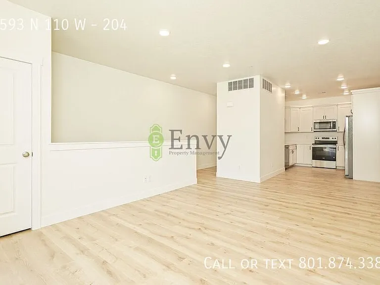 1593 N 110 W #204 — Photo 7