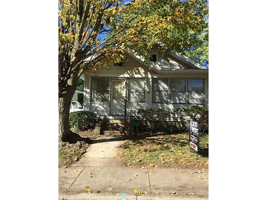 2923 Columbus Ave photo 1