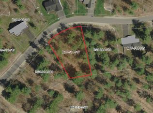 31 S Ridge Rd, Falmouth, ME 04105