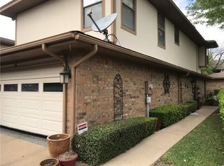 10 Greentree Ln, Bedford, TX 76021