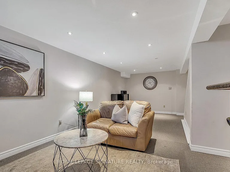 3390 Columbine Cres #BASEMENT — Photo 4