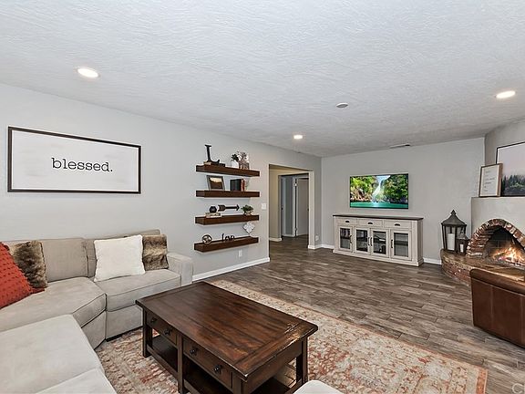 4th image of 13250 Alta Vista Dr