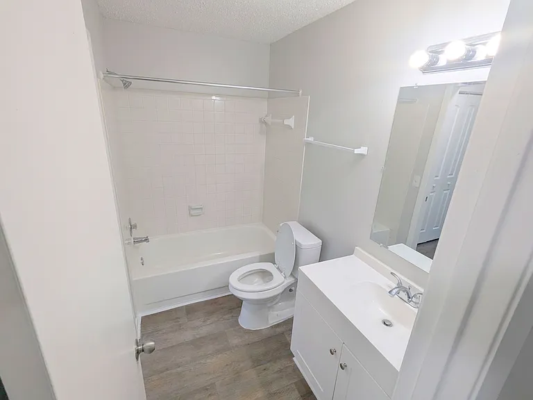 3031-3045 Springfield Ln #3043 — Photo 10