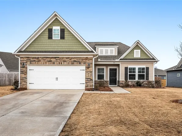 220 Tralee Dr, Pendleton, SC 29670