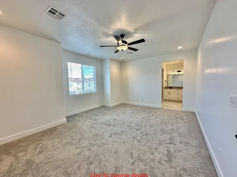 258 N 2470 W — Photo 5