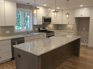 61 Cook St, Billerica, MA 01821