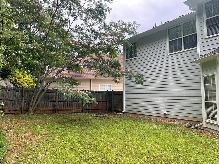Rhyne Cir SE — Photo 33