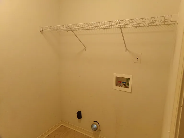 8454 Ferlon Ave — Photo 23