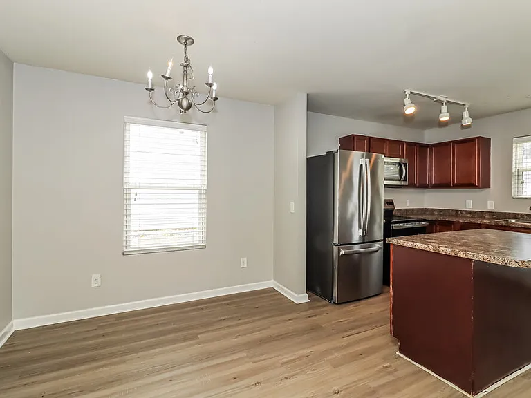 16 Everett Cir — Photo 8