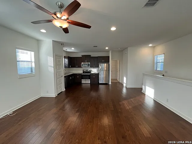 1146 N Olive St — Photo 23