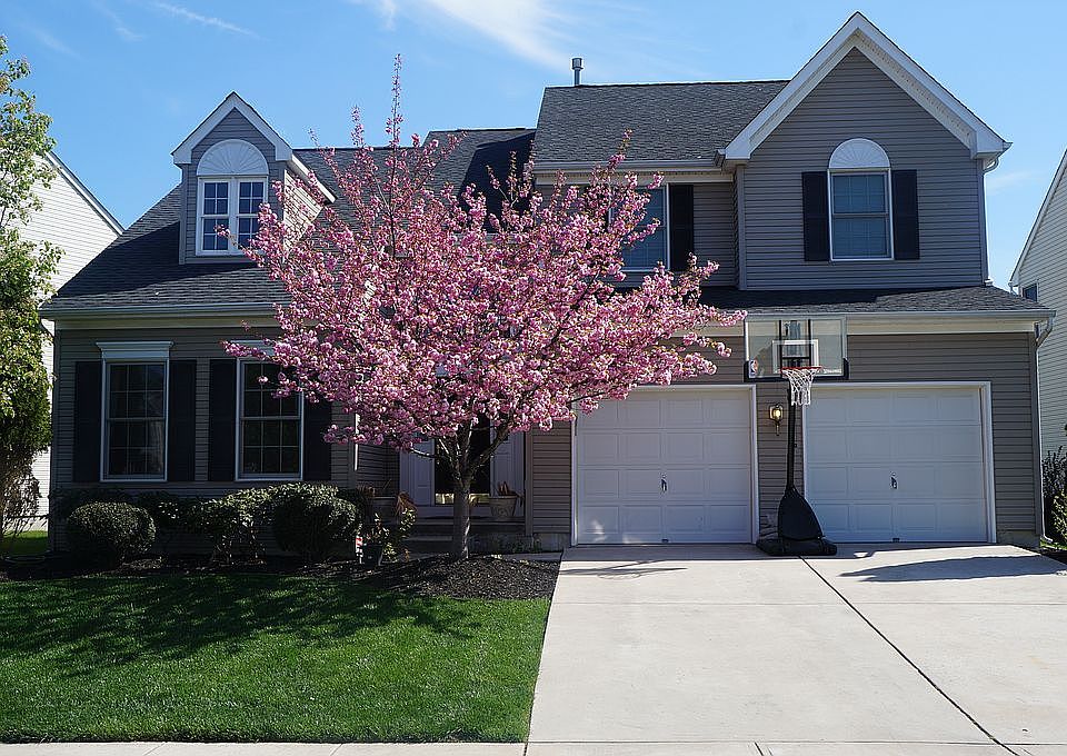 2nd image of 21 Sawgrass Dr