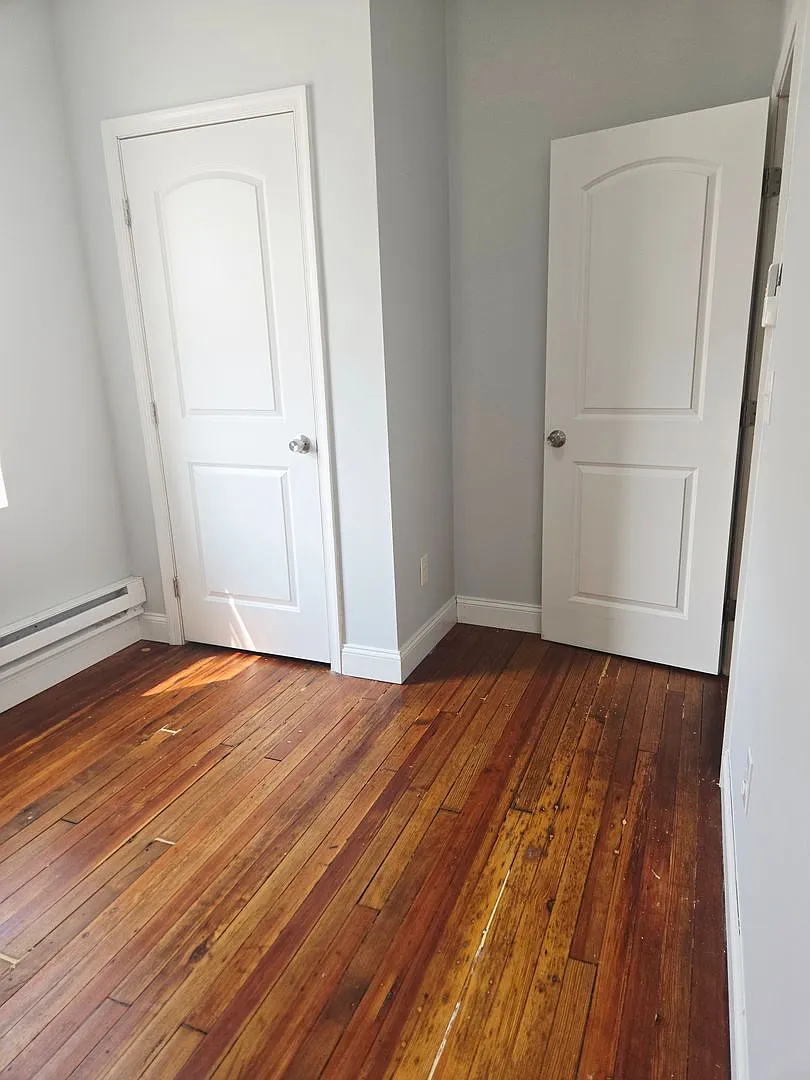 Remodeled 1 and 2 bedrooms — Photo 4